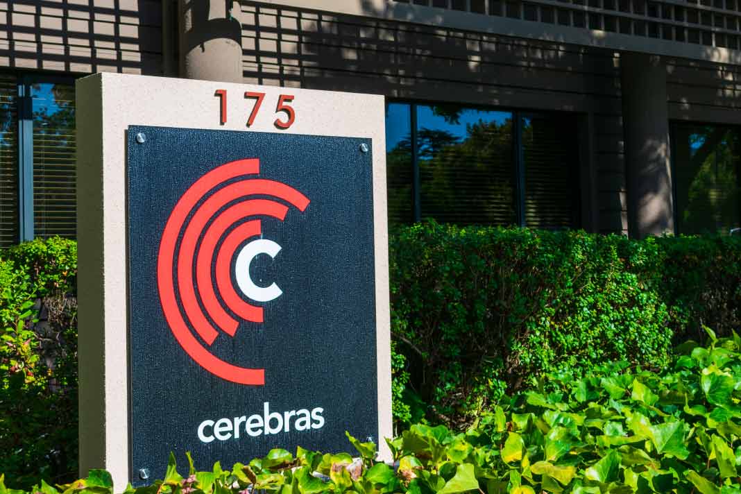 Cerebras Raises $1.1B, Delays AI Chip IPO