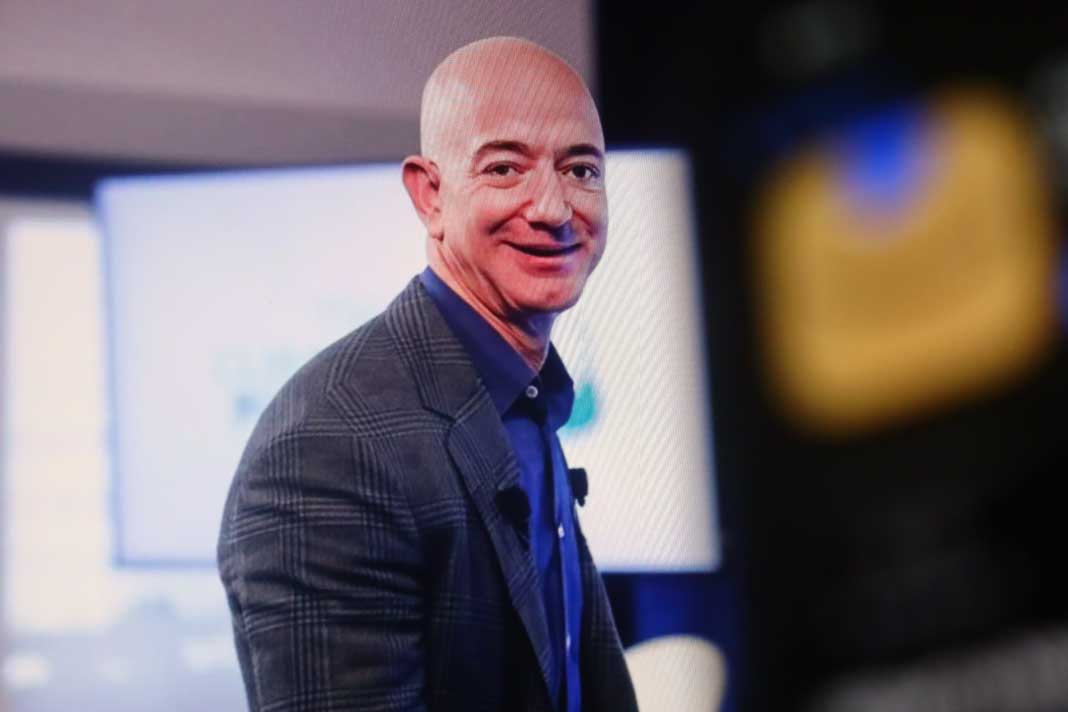 Jeff Bezos Returns to Lead a $6.2B AI Gambit