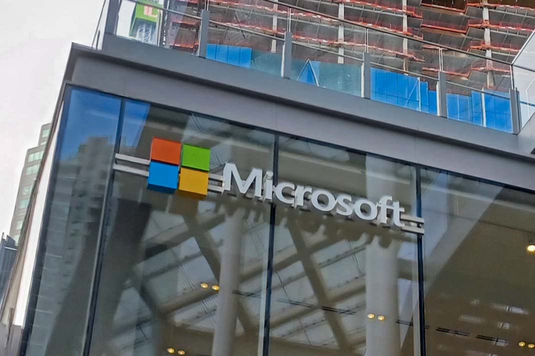 Microsoft Expands Sovereign Cloud for AI