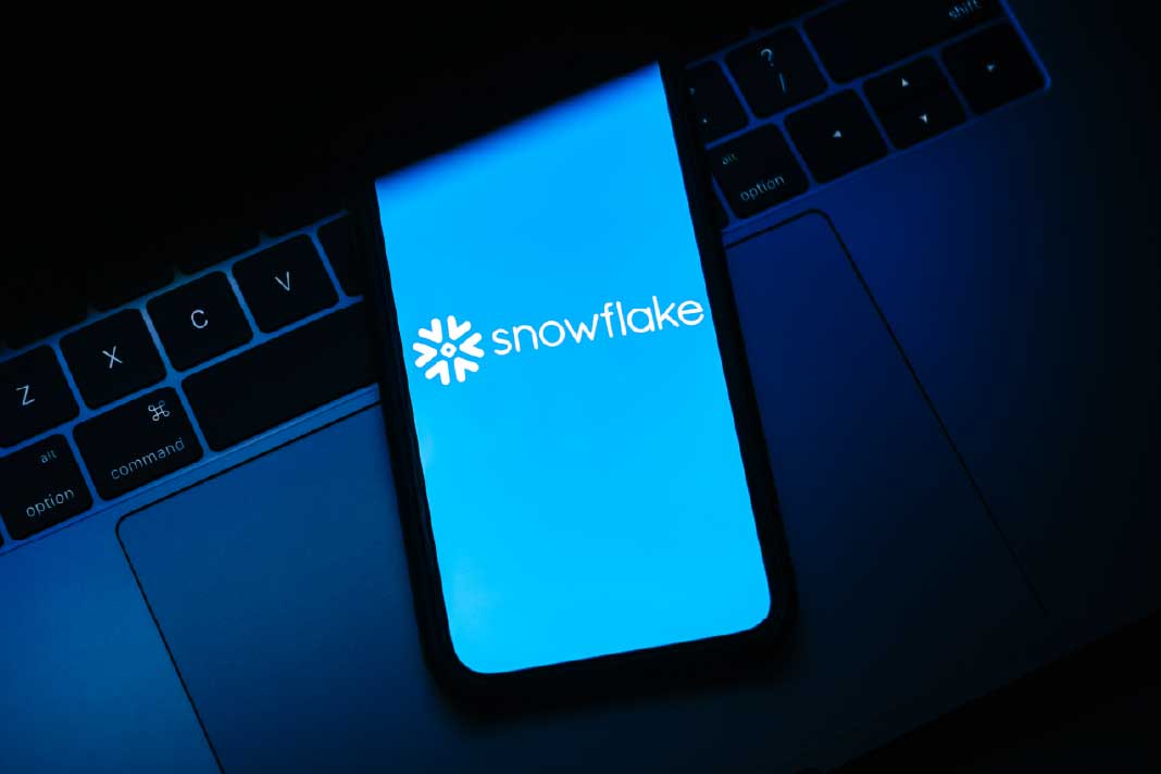 Snowflake Wants to Be the Control Plane for AI